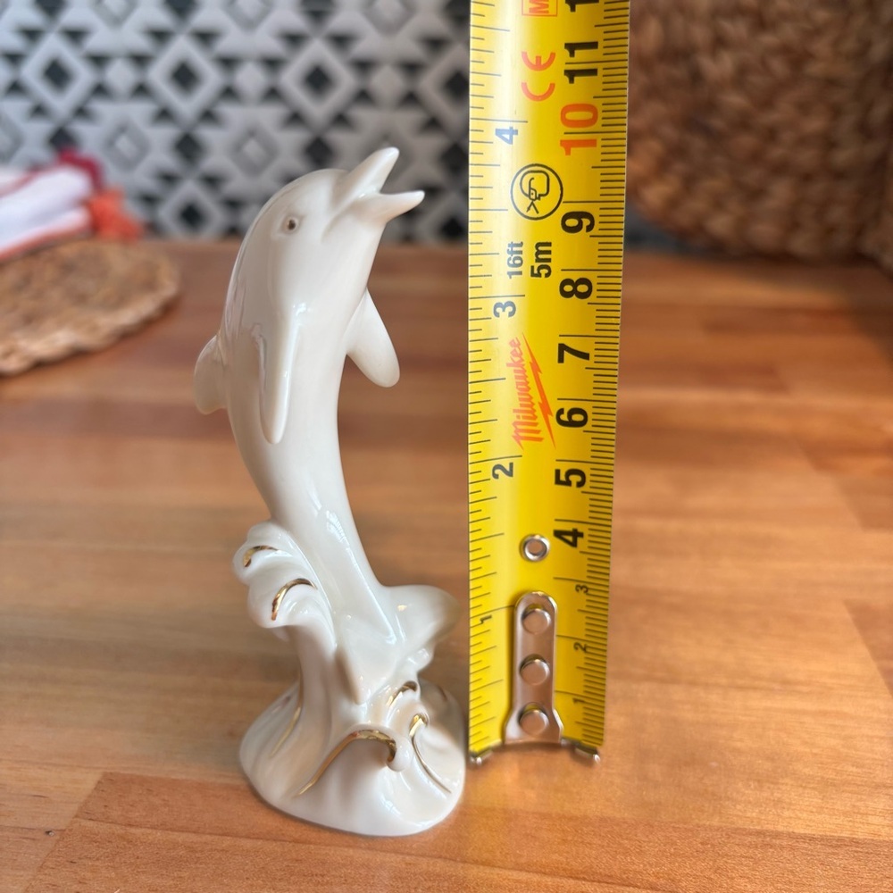 Lenox Vintage Porcelain Dolphin on Waves Figurine Gold Trim Detail Statue - Picture 7 of 8